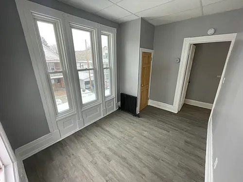 7 Balsam Ave Photo 1