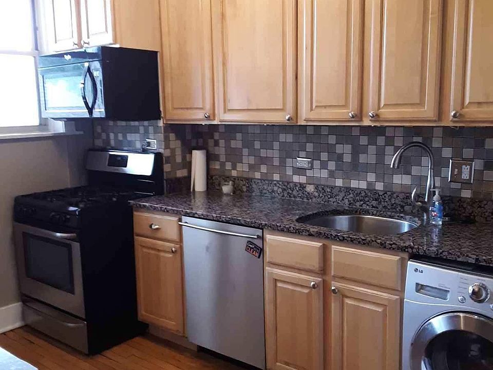 1st image of 800 S Oak Park Ave #3N