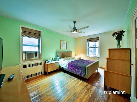 3rd image of 305 W 52nd St APT 2L