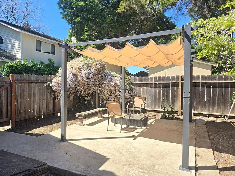 450 S Shoreline Blvd — Photo 8
