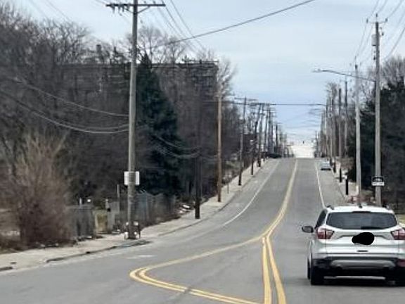 Exterior Neighborhood (street photo)