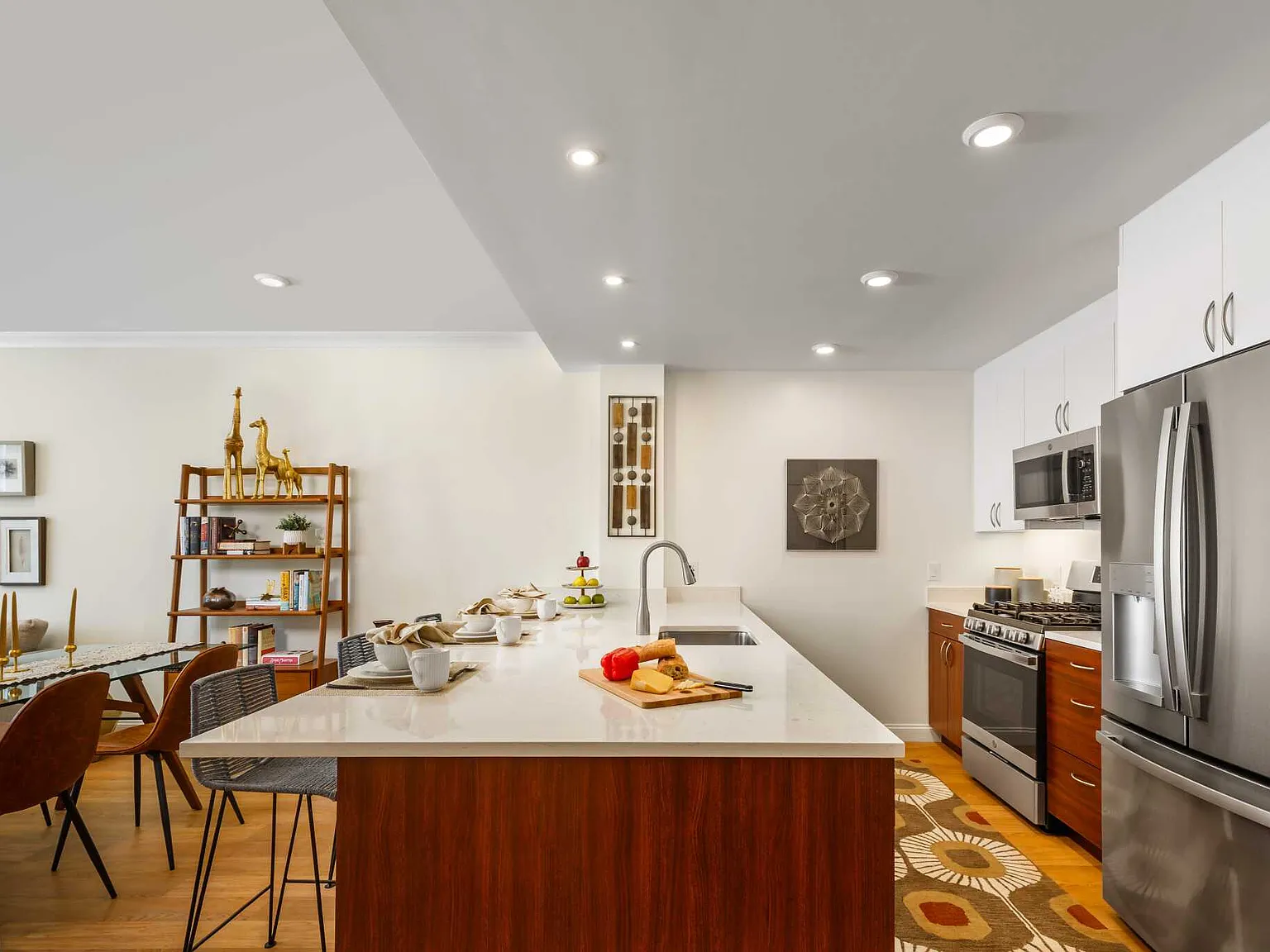 2 bed, $4,815 — Photo 2