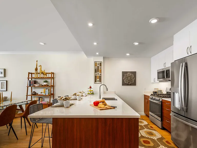 Gerry Rd — Photo 2