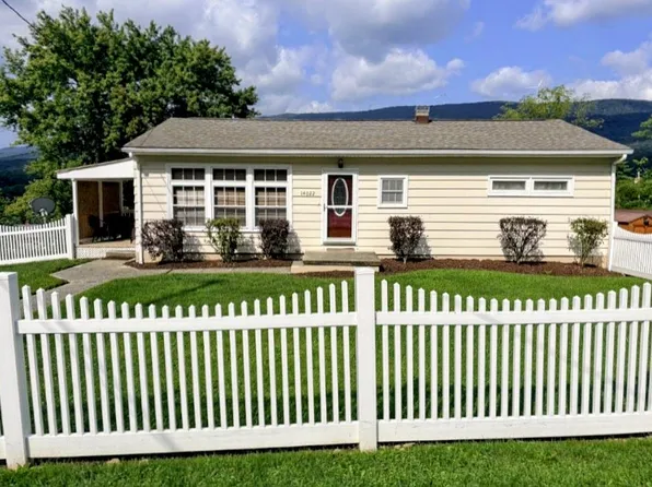 14022 Cedarwood Dr SW, Cresaptown, MD 21502