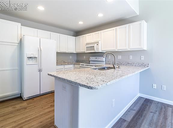 4th image of 1150 Lords Hill Dr