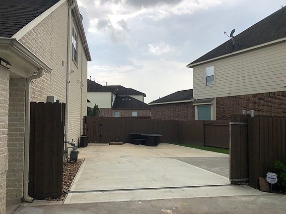 5th image of 3228 Salisbury Ct