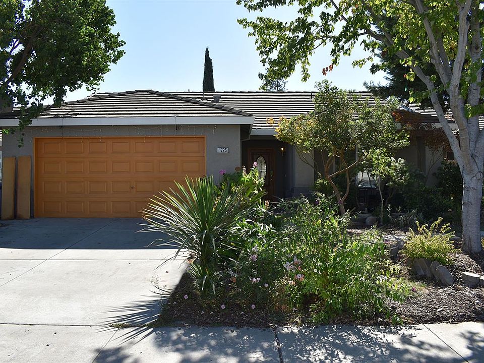 1st image of 1725 Venice Cir