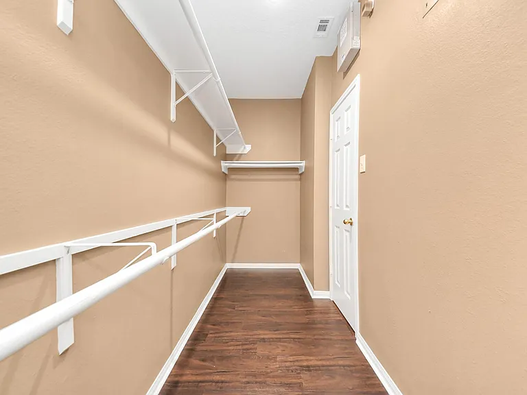 4703 Zachary Ln — Photo 15