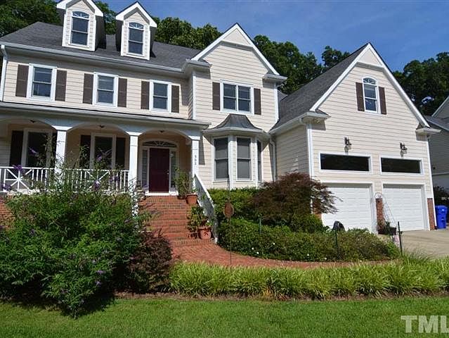 1st image of 302 Pitch Pine Ln