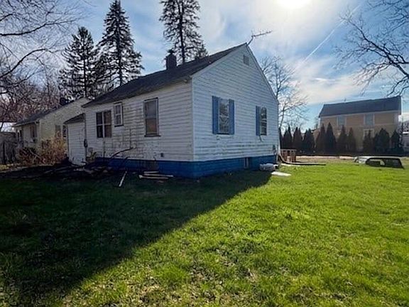 4th image of 2742 Territorial Rd
