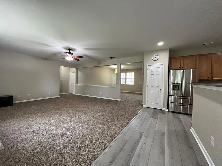 6170 Sparkling Cove Ln — Photo 9