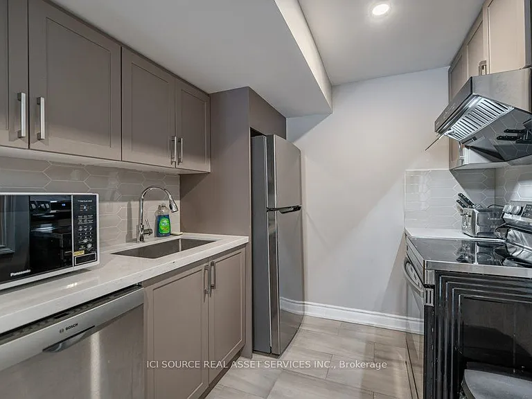 509 Clayton Ave #B — Photo 5