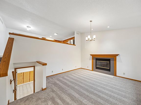 2nd image of 203 Jensen St