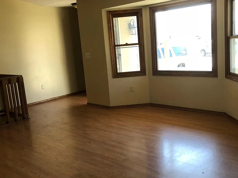 2114 N Sunridge St — Photo 1