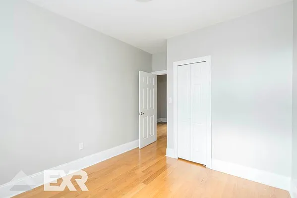 Rented by EXR | media 20