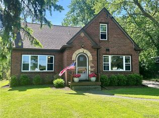 2255 Berg Rd, West Seneca, NY 14218