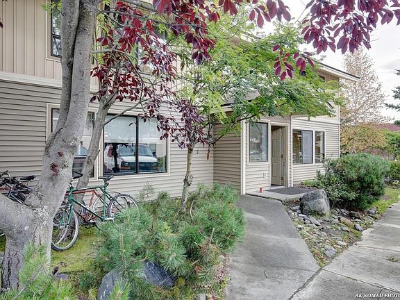 5th image of 16510 Centerfield Dr APT A104