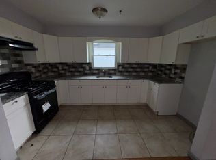 30 Kent St #2, Newark, NJ 07108