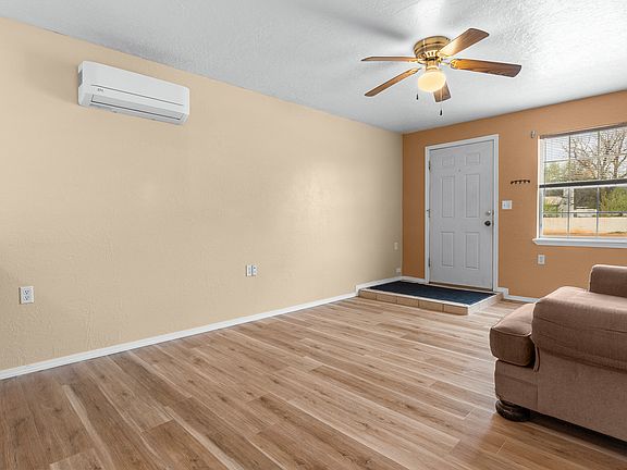 3rd image of 509 E 12th St