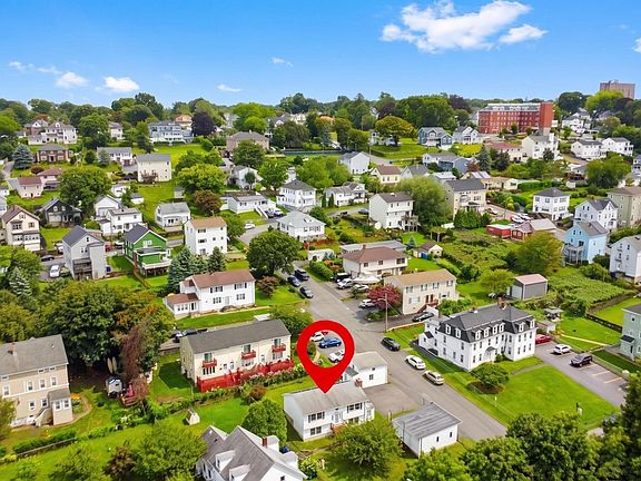 3rd image of 32 Danis St