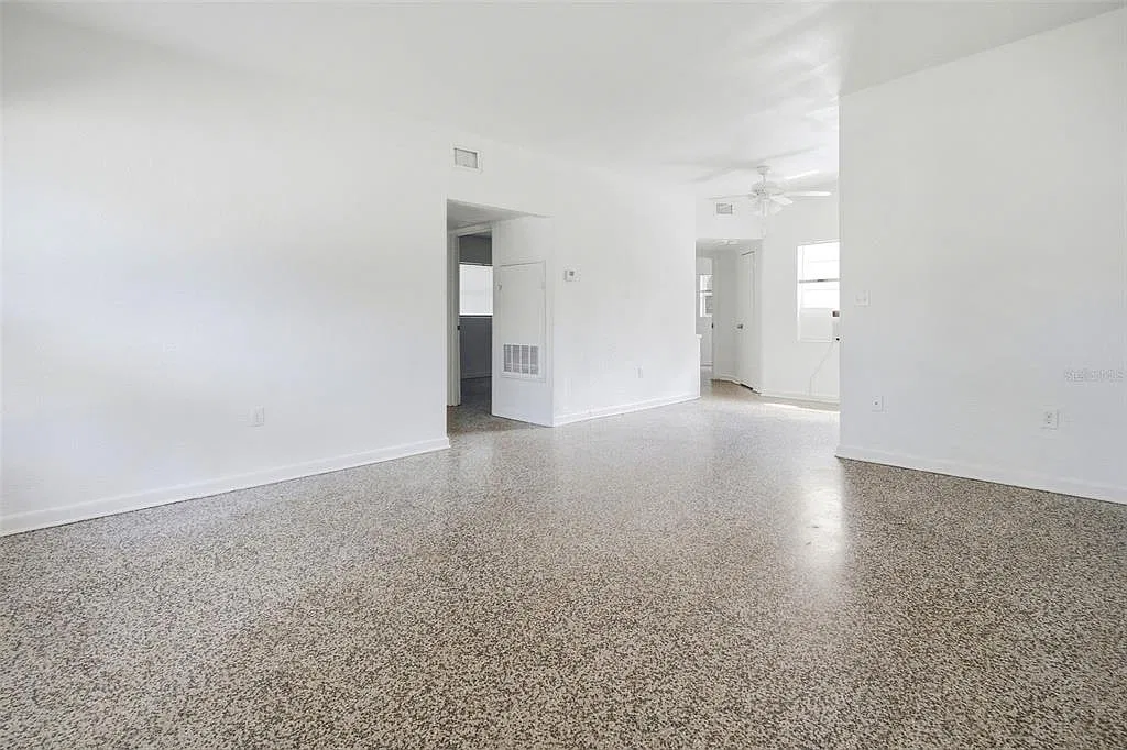 70 Griggs Ave — Photo 2