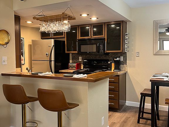 4th image of 1111 E University Dr Unit 214