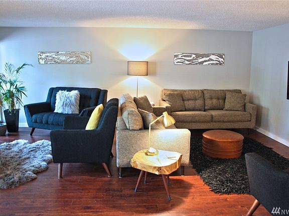 5th image of 6810 Opal Ln SW