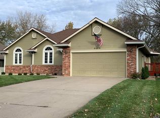 6620 SW Hamptonshire Ln, Topeka, KS 66614