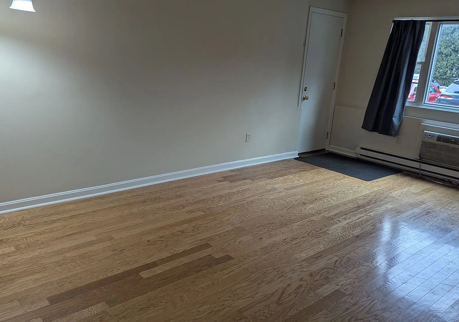 Please Respond Directly to the Online Listing, Calls May Not Be Returned — Photo 3