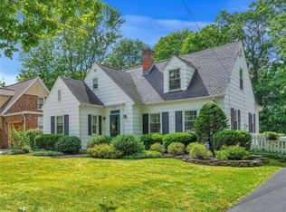 101 Garrison Rd, Williamsville, NY 14221