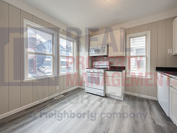 4th image of 1930 Coltman Rd APT 1