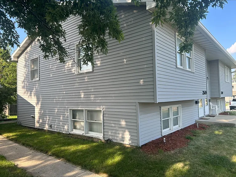 2509 W 4th St — Photo 20