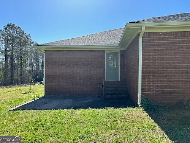 3 bed, 2.0 bath, 1412 sqft, $1,350 — Photo 3