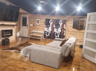 9575 Glass Rd, Hayes, VA 23072