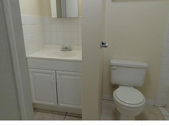 5th image of 4280 NW 78th Ave APT 11
