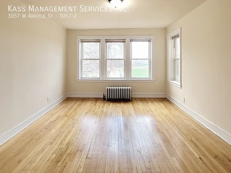 3057 W Argyle St #2 — Photo 4