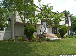 1292 Medina Rd, Lakewood, NJ 08701