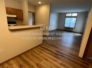 33B Grand Canyon Dr #212, Baraboo, WI 53913