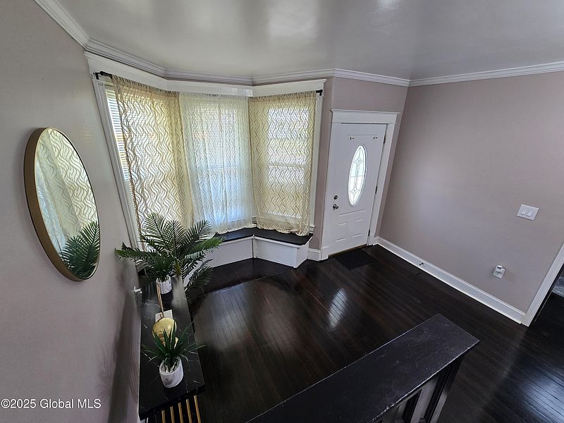 5th image of 1117 McClellan Street