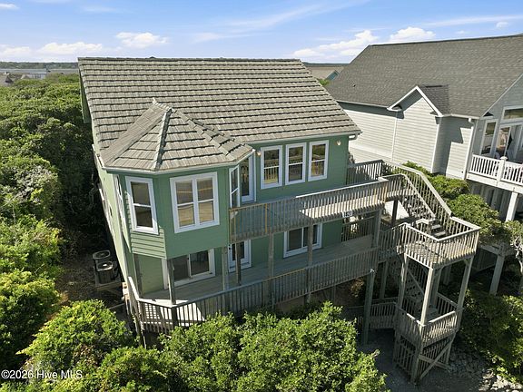 3rd image of 1821 S Shore Drive