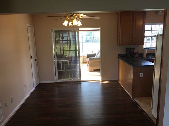 4th image of 203 Thompson Heights Ct