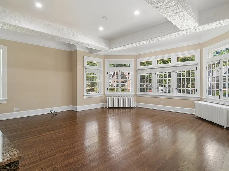 2247 W Estes Ave #1 — Photo 3