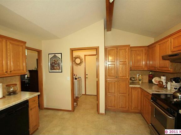 3rd image of 13771 S Oak St E