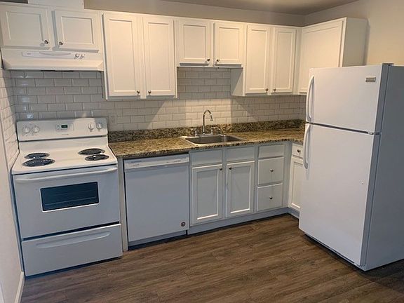 3rd image of 2325 Urban Ave APT 3