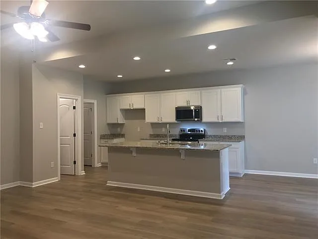 212 Covington Cottage Ln — Photo 11