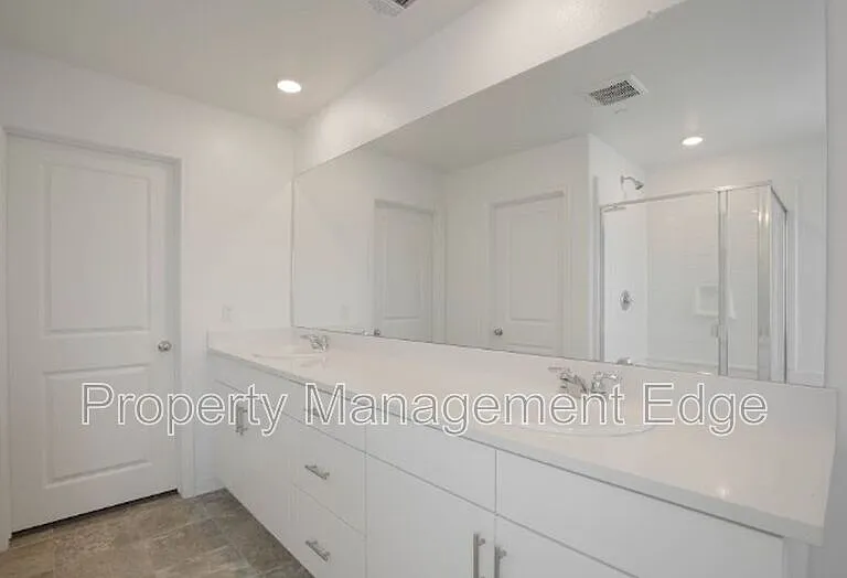 30183 Sunset Pier Dr — Photo 17