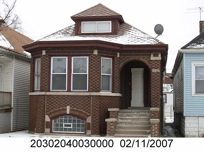 1753 W 71st St photo 1