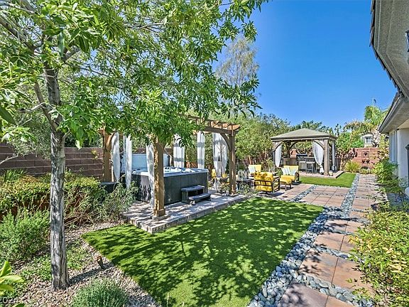 3rd image of 8428 Cambrils Ave