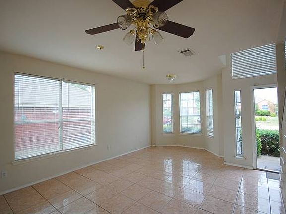 Formal Dining & Living