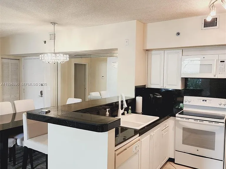 19655 E Country Club Dr #6107 — Photo 9